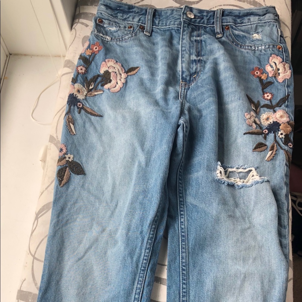 Abercrombie and Fitch Annie high-rise girlfriend